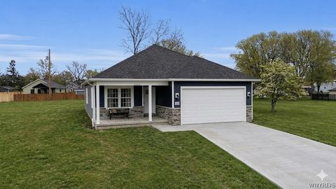 Photo of 165 Gary Lane, Cheektowaga, NY 14227 (MLS # B1678505)