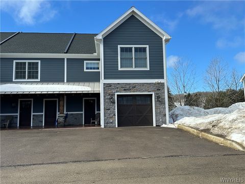 Townhouse For Sale - 12 Glen Burn Trail<br/> Ellicottville, NY 14731