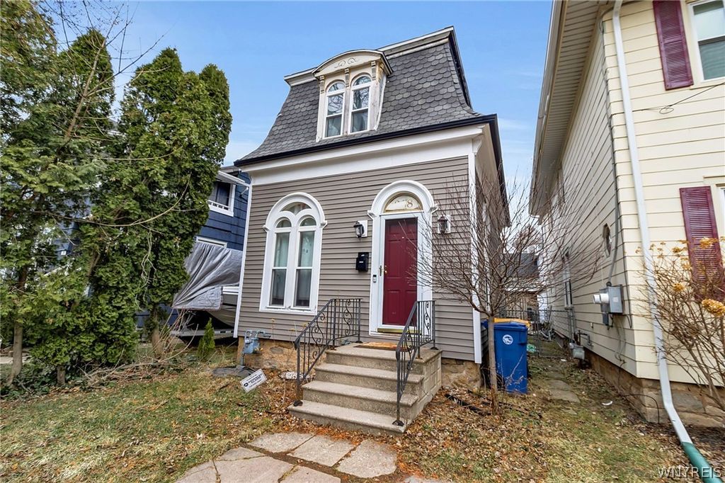 Photo of 268 South Street, Lockport City, NY 14094 (MLS # B1666290)