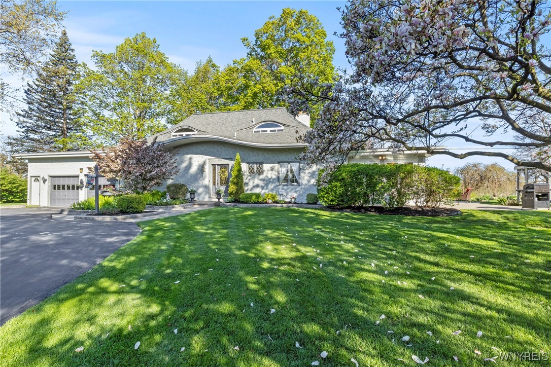 5938 Hyde Park Boulevard, Lewiston, New York image 3