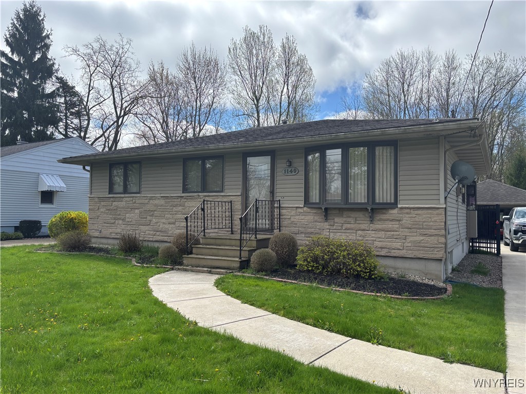 1149 E Robinson Street, North Tonawanda, New York image 1
