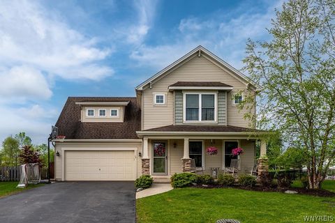 Photo of 39 Newberry Lane, Lancaster, NY 14086 (MLS # B1682843)