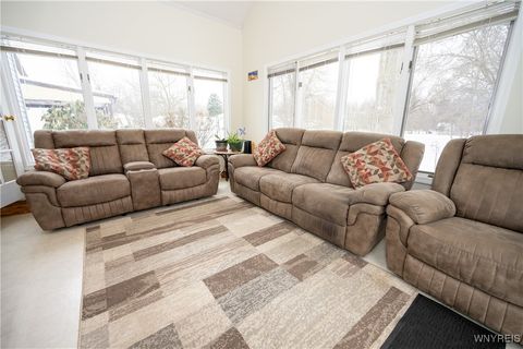 Tiny photo for 386 Old Oak Post Road, Amherst, NY 14051 (MLS # B1655202)