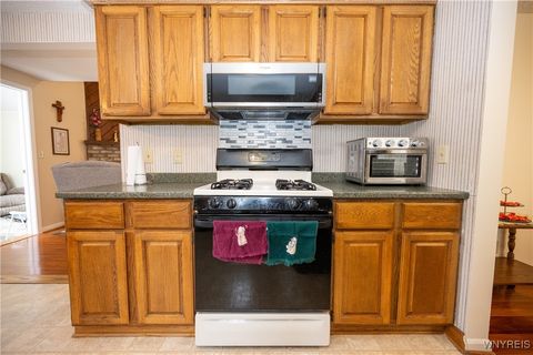 Tiny photo for 386 Old Oak Post Road, Amherst, NY 14051 (MLS # B1655202)