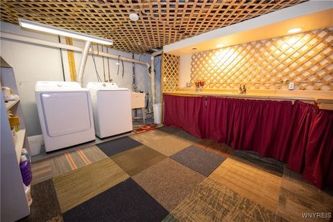 Tiny photo for 386 Old Oak Post Road, Amherst, NY 14051 (MLS # B1655202)