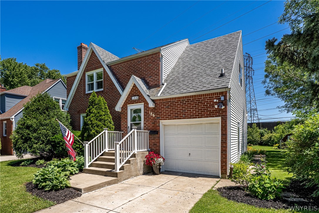 186 Ridgewood Dr
