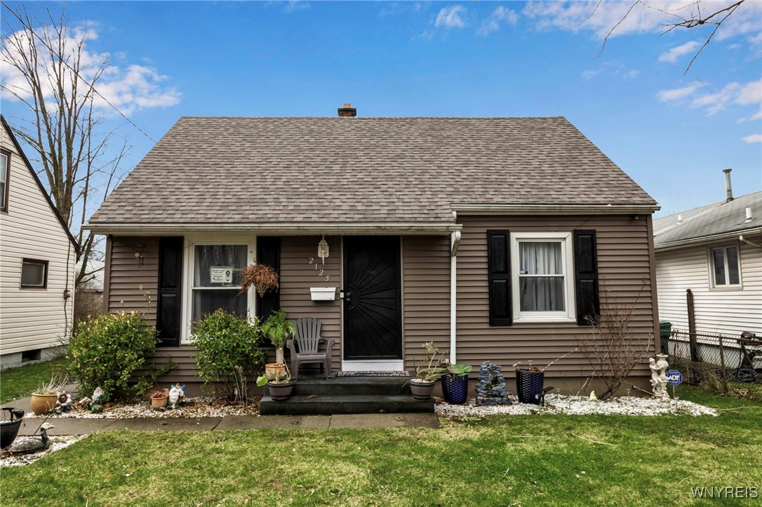 2125 Seneca Avenue, Niagara Falls, New York image 1