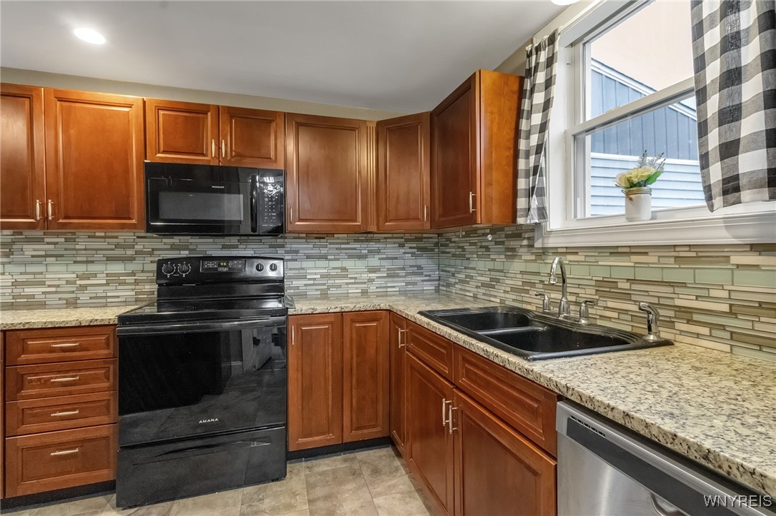 61 4th Avenue, Lancaster, New York image 2
