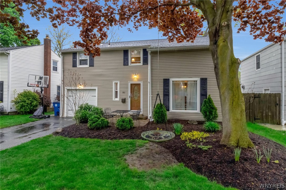 386 Roycroft Boulevard