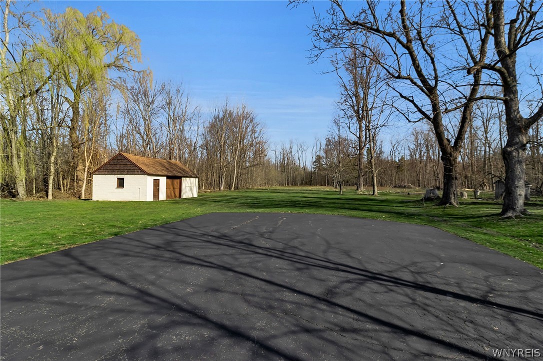 2506 N French Road