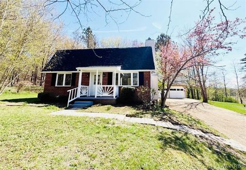 Photo of 2099 Weiser Court, North Collins, NY 14111 (MLS # B1679021)