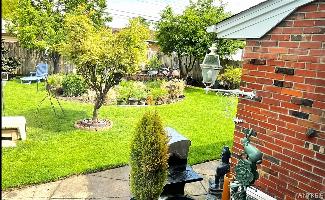 225 Donna Lea Boulevard