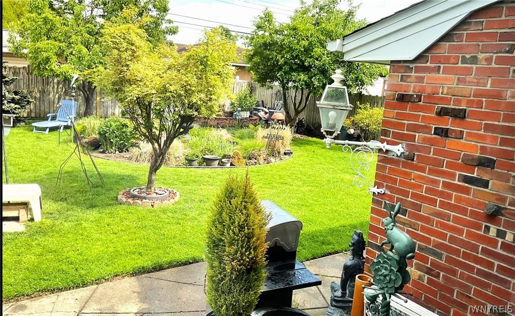 Photo of 225 Donna Lea Boulevard, Amherst, NY 14221 (MLS # B1665946)