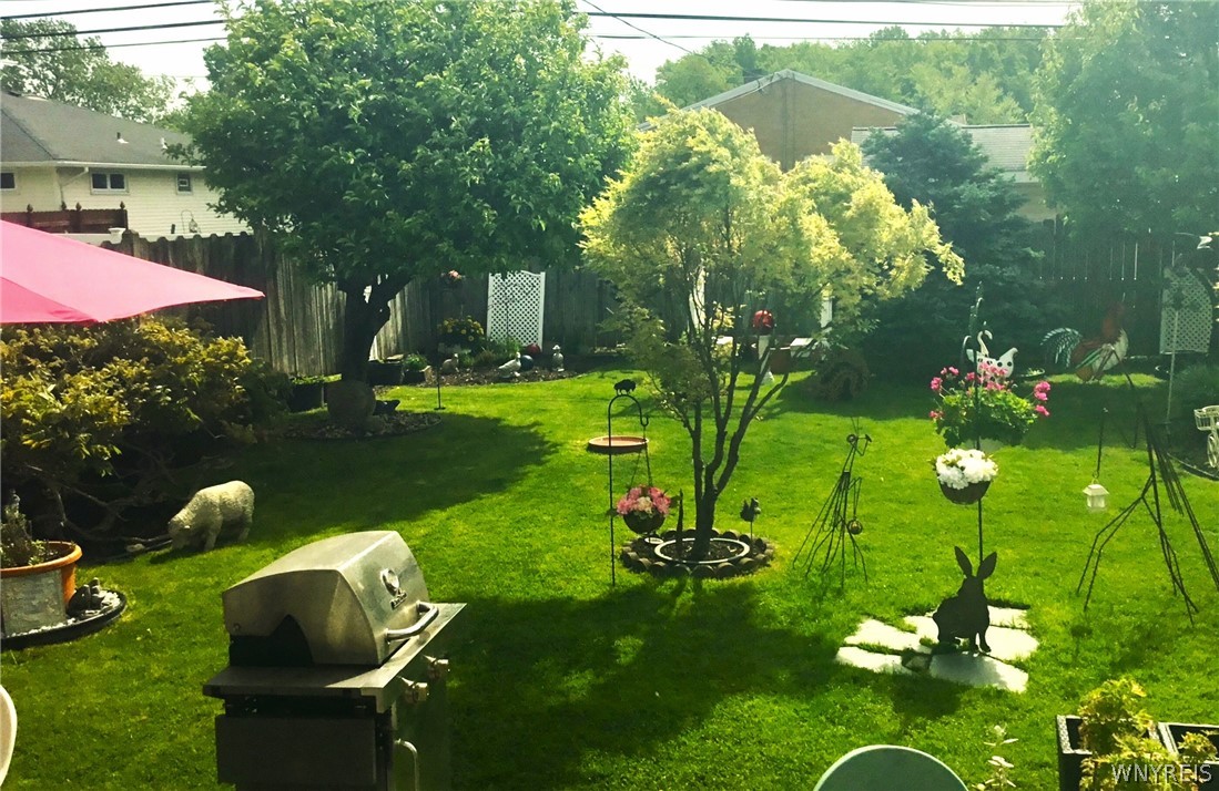 225 Donna Lea Boulevard