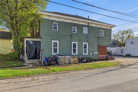 Photo of 98 Washington Street, Lockport City, NY 14094 (MLS # B1677885)