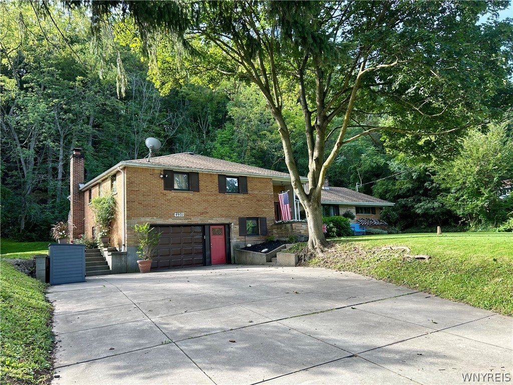 4931 Creek Road Extension