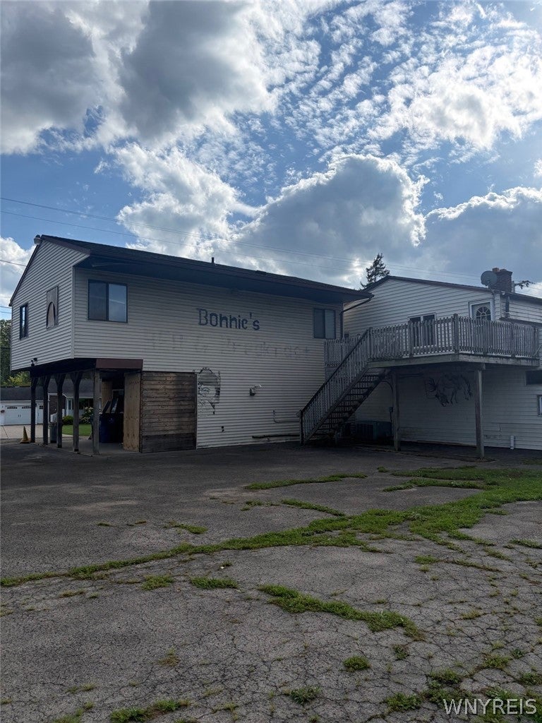 6511 Lockport Road