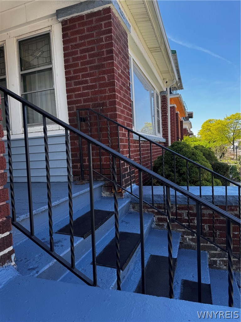 97 Brunswick Blvd Boulevard