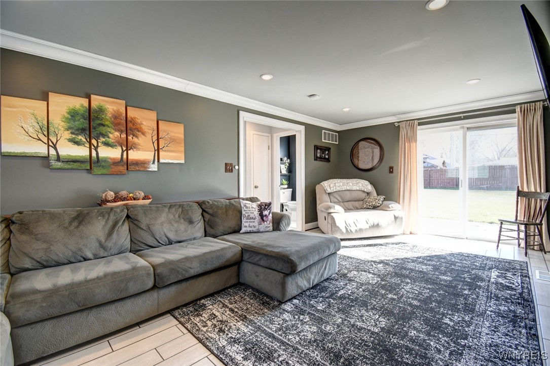 587 Meadowbrook Drive, North Tonawanda, New York image 16
