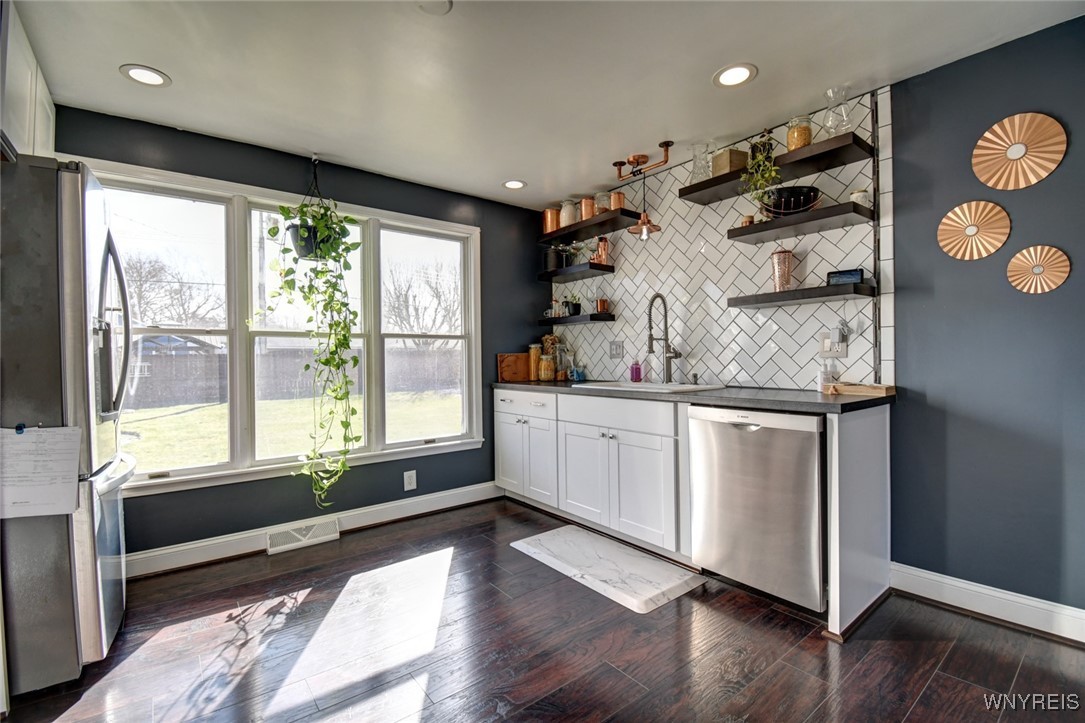 587 Meadowbrook Drive, North Tonawanda, New York image 12