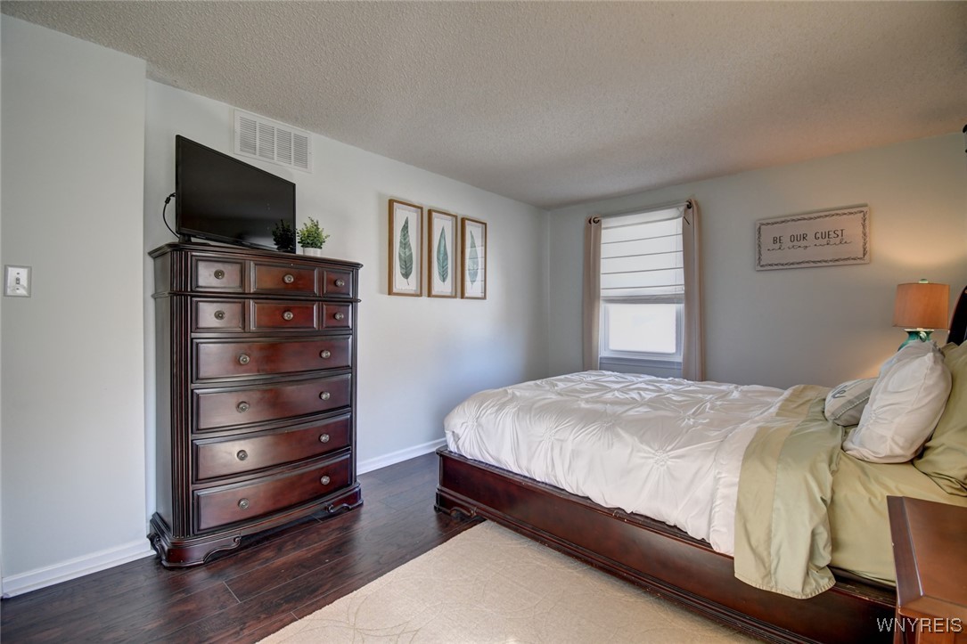 587 Meadowbrook Drive, North Tonawanda, New York image 22