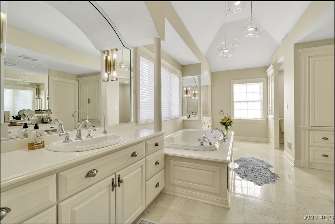 18 Rockdove Lane, Orchard Park, New York image 25