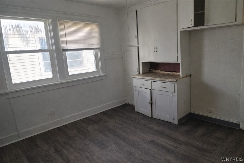 Photo of 196 Englewood Avenue #Upper, Buffalo, NY 14214 (MLS # B1661311)