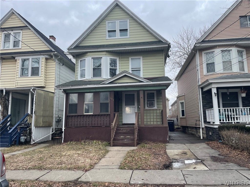 Photo of 463 East Street, Buffalo, NY 14207 (MLS # B1667755)