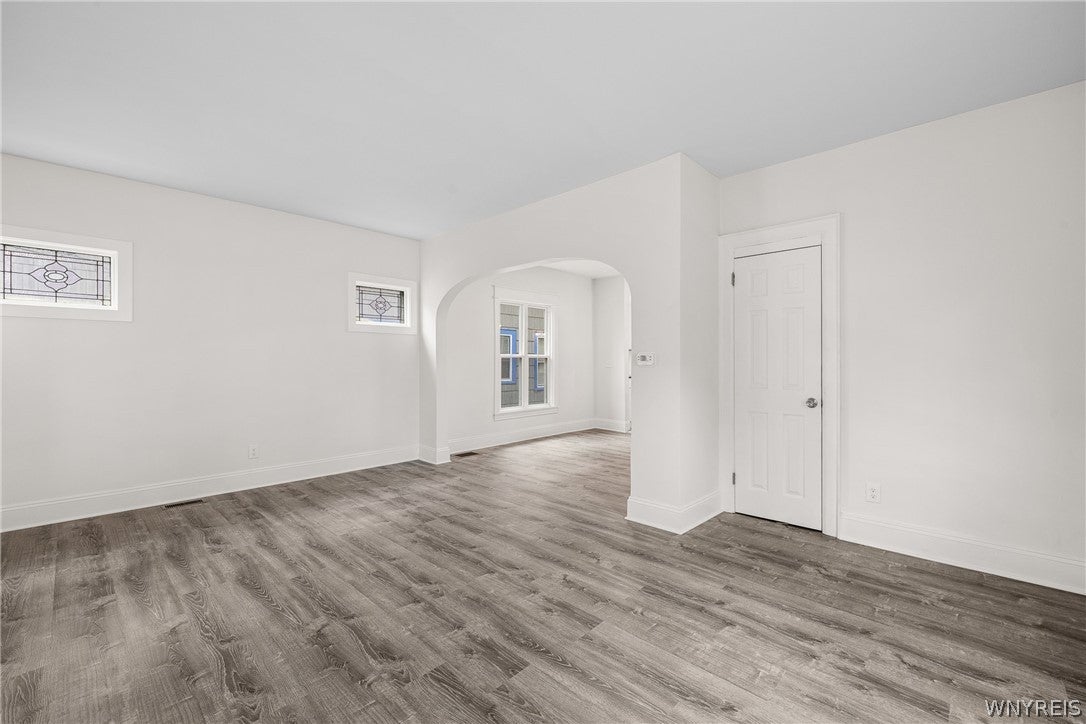 44 Wyandotte Avenue