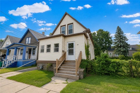 Photo of 44 Wyandotte Avenue, Buffalo, NY 14207 (MLS # B1715295)