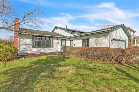Photo of 146 N Brier Rd Road, Amherst, NY 14228 (MLS # B1670174)