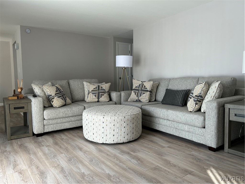 5 Greenwich Drive 2