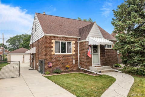 Homes For Sale - 95 Westland Parkway<br/> Cheektowaga, NY 14225