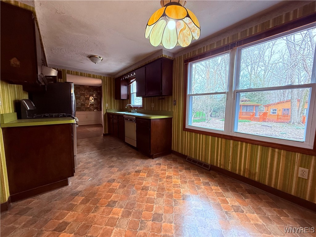 38 Poplar Avenue, Orchard Park, New York image 6