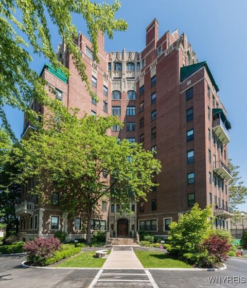 Photo of 800 W Ferry Street #10D, Buffalo, NY 14222 (MLS # B1607533)