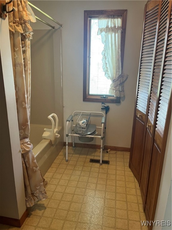 8518 Pershing Avenue, Niagara Falls, New York image 14