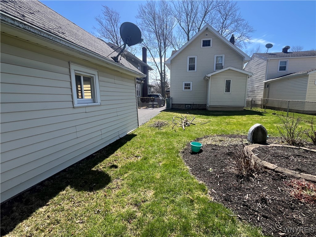 8518 Pershing Avenue, Niagara Falls, New York image 4