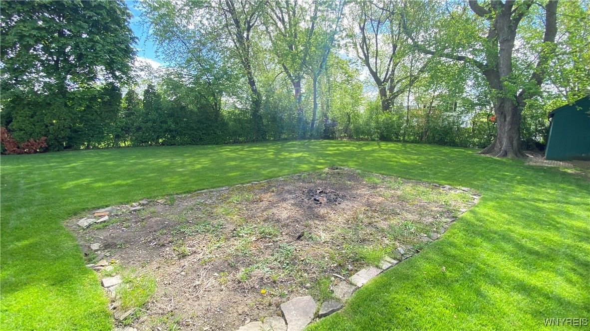 4431 Lake Shore Road, Hamburg, New York image 17