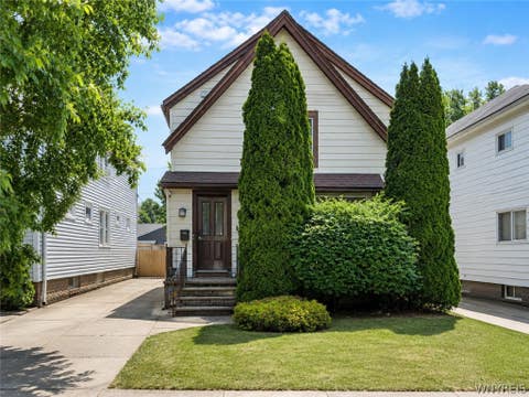 Photo of 19 Hobmoor Avenue, Buffalo, NY 14216 (MLS # B1710522)