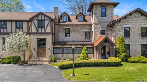 Photo of 435 N 2nd Street, Lewiston, NY 14092 (MLS # B1693659)