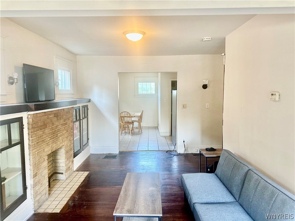 129 W Northrup Place