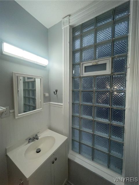 Tiny photo for 76 Anderson Place, Buffalo, NY 14222 (MLS # B1653891)