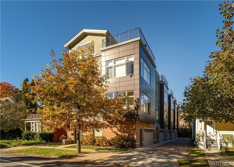 Photo of 197 W Utica Street #5, Buffalo, NY 14222 (MLS # B1723952)