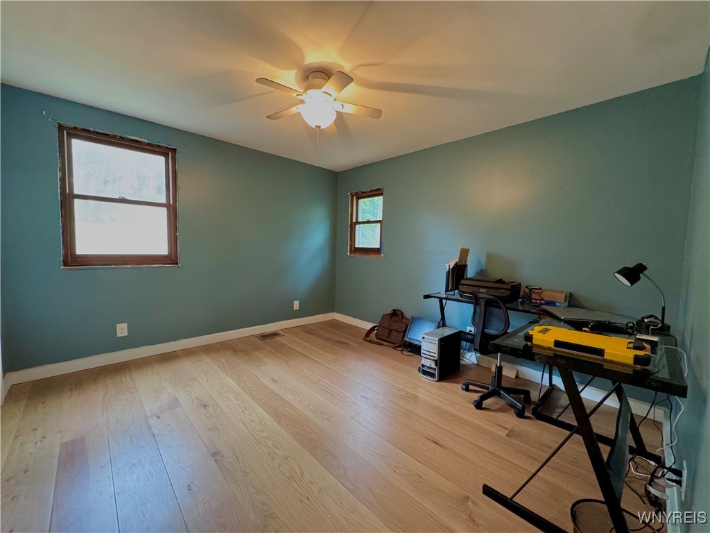 Carlton, New York 14477, United States, 4 Bedrooms Bedrooms, ,3 BathroomsBathrooms,Residential,Active,191888