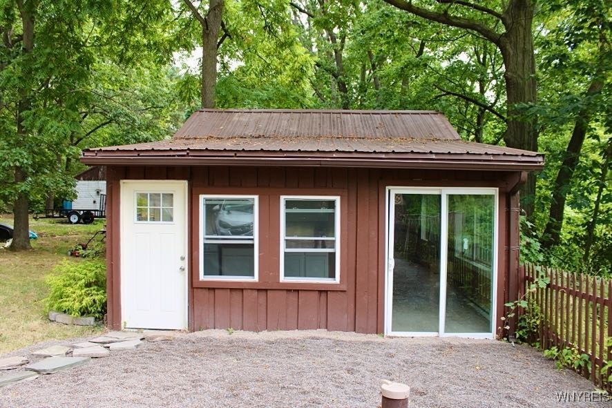 Carlton, New York 14477, United States, 4 Bedrooms Bedrooms, ,3 BathroomsBathrooms,Residential,Active,191888