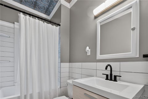 Tiny photo for 270 Lexington Avenue, Buffalo, NY 14222 (MLS # B1713432)