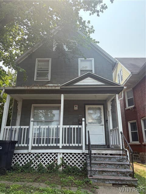 Photo of 631 Elmwood Avenue #Front Upper, Niagara Falls, NY 14301 (MLS # B1702512)