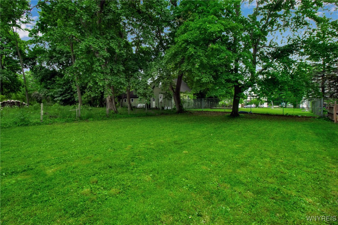 1468 Elm Street