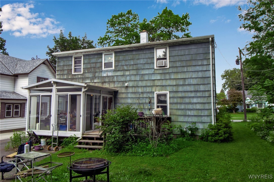 1468 Elm Street