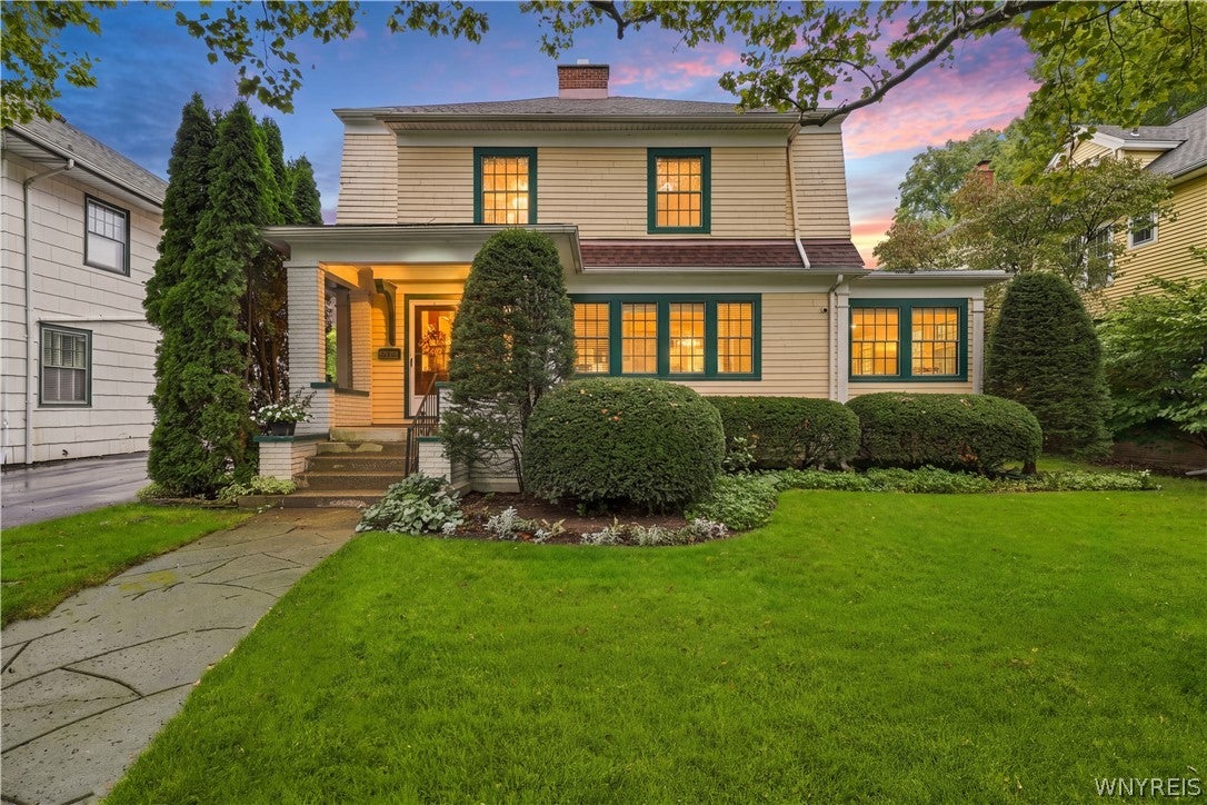 373 Woodbridge Avenue